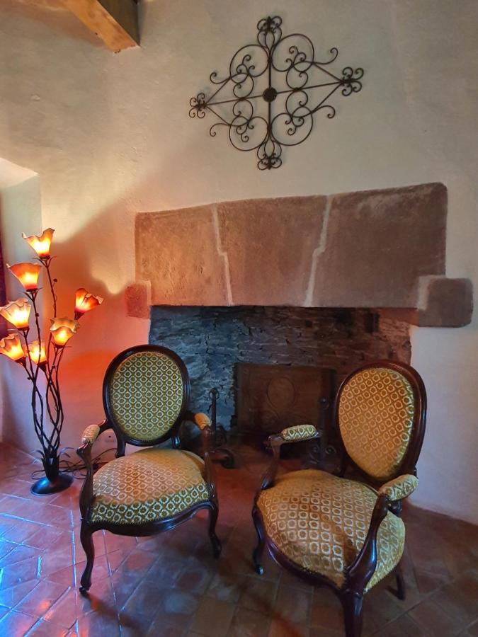 Chambre D'Hotes Au Chateau De Belcastel Esterno foto
