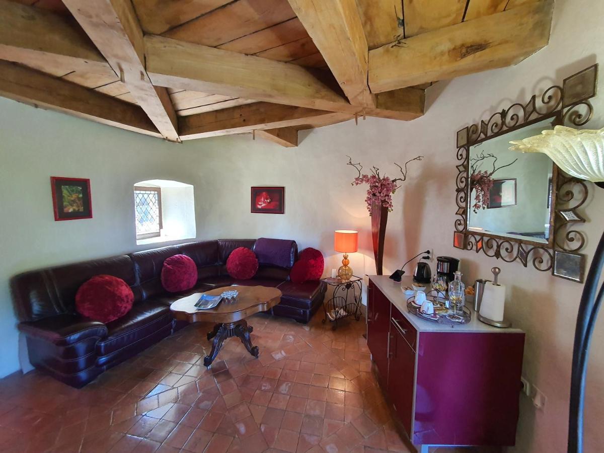 Chambre D'Hotes Au Chateau De Belcastel Esterno foto