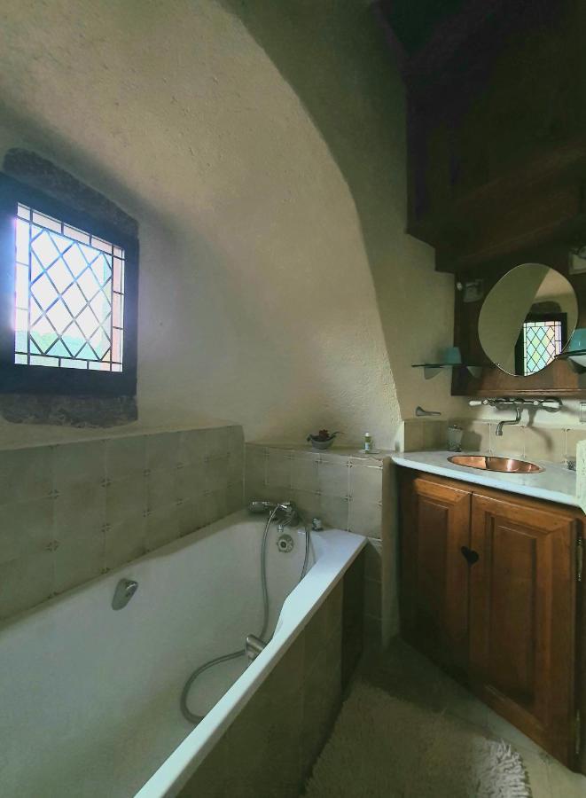Chambre D'Hotes Au Chateau De Belcastel Esterno foto