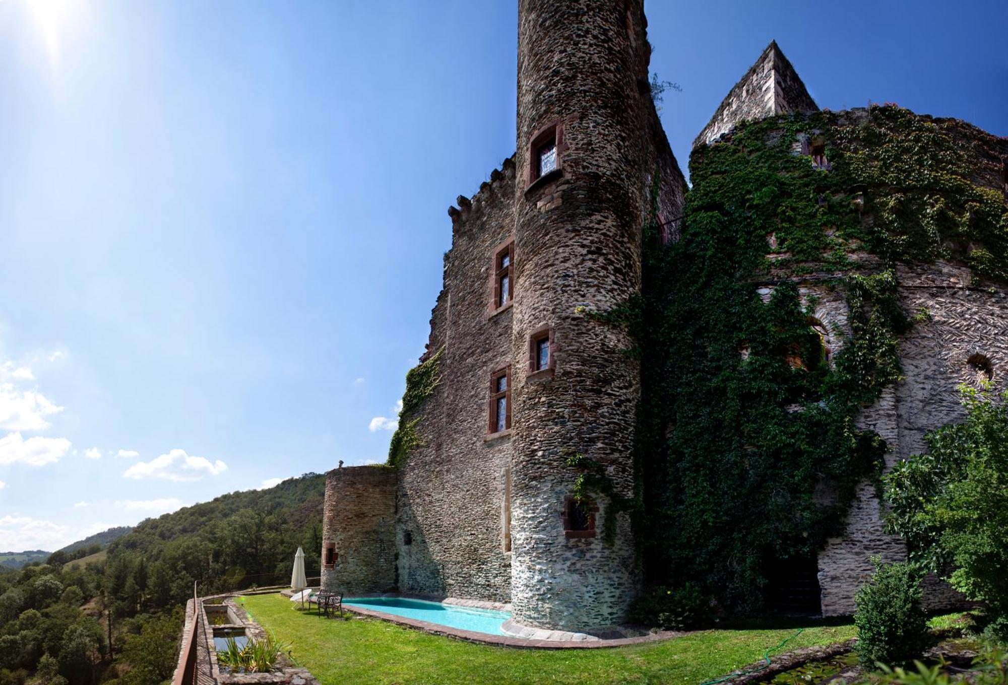 Chambre D'Hotes Au Chateau De Belcastel Esterno foto